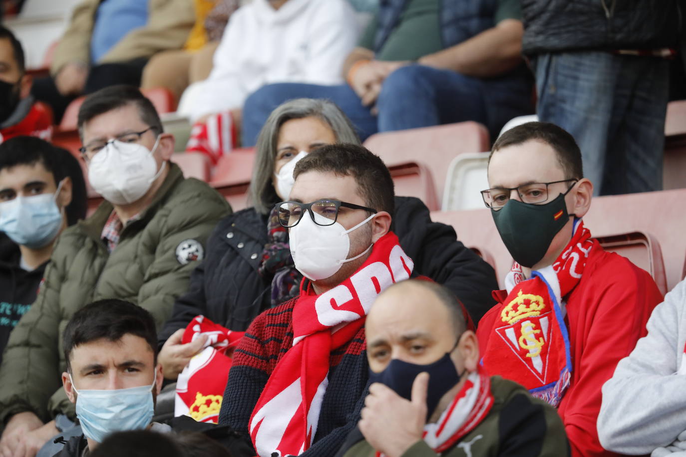 Fotos: ¿Estuviste en el Sporting - Lugo? ¡Búscate!