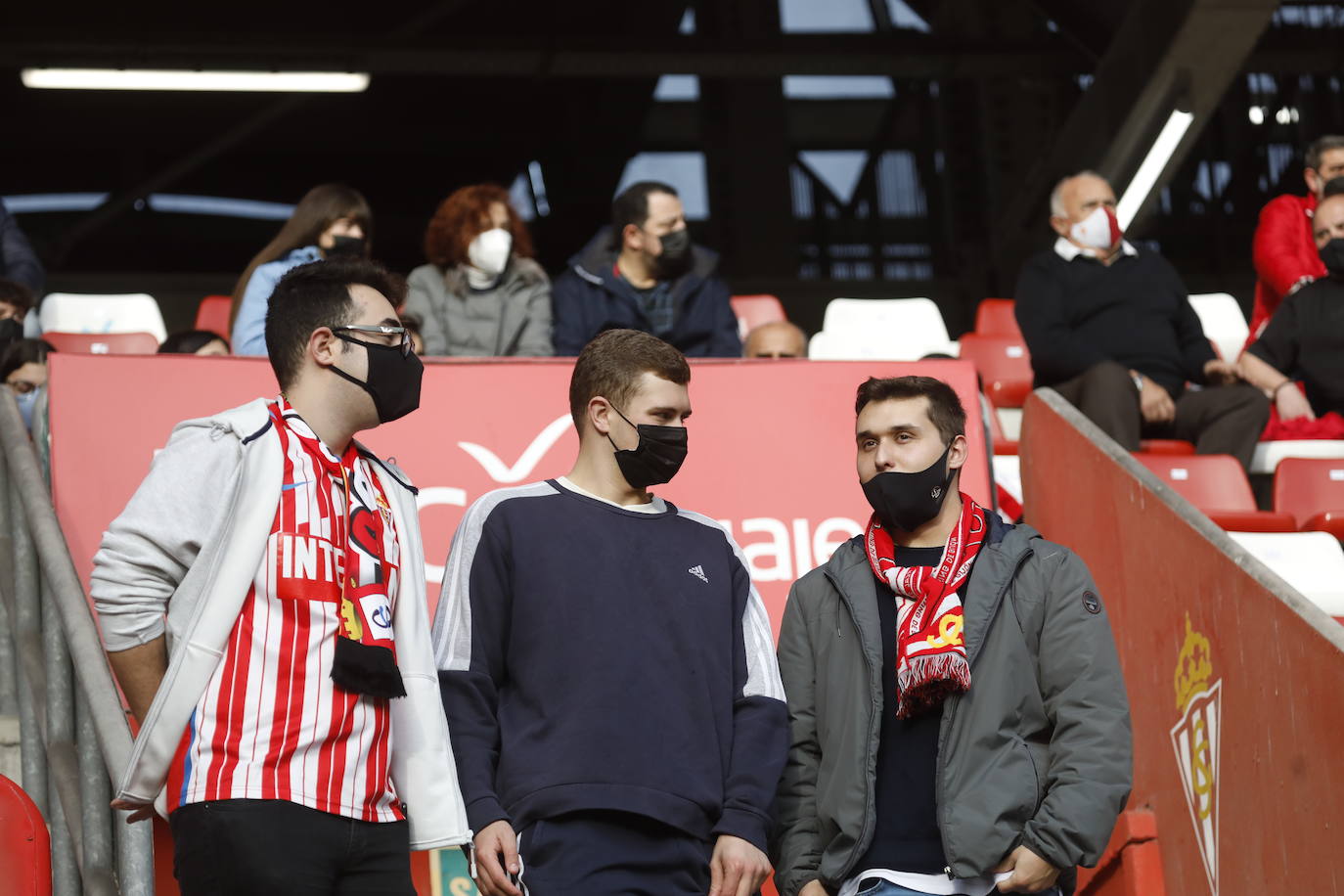 Fotos: ¿Estuviste en el Sporting - Lugo? ¡Búscate!