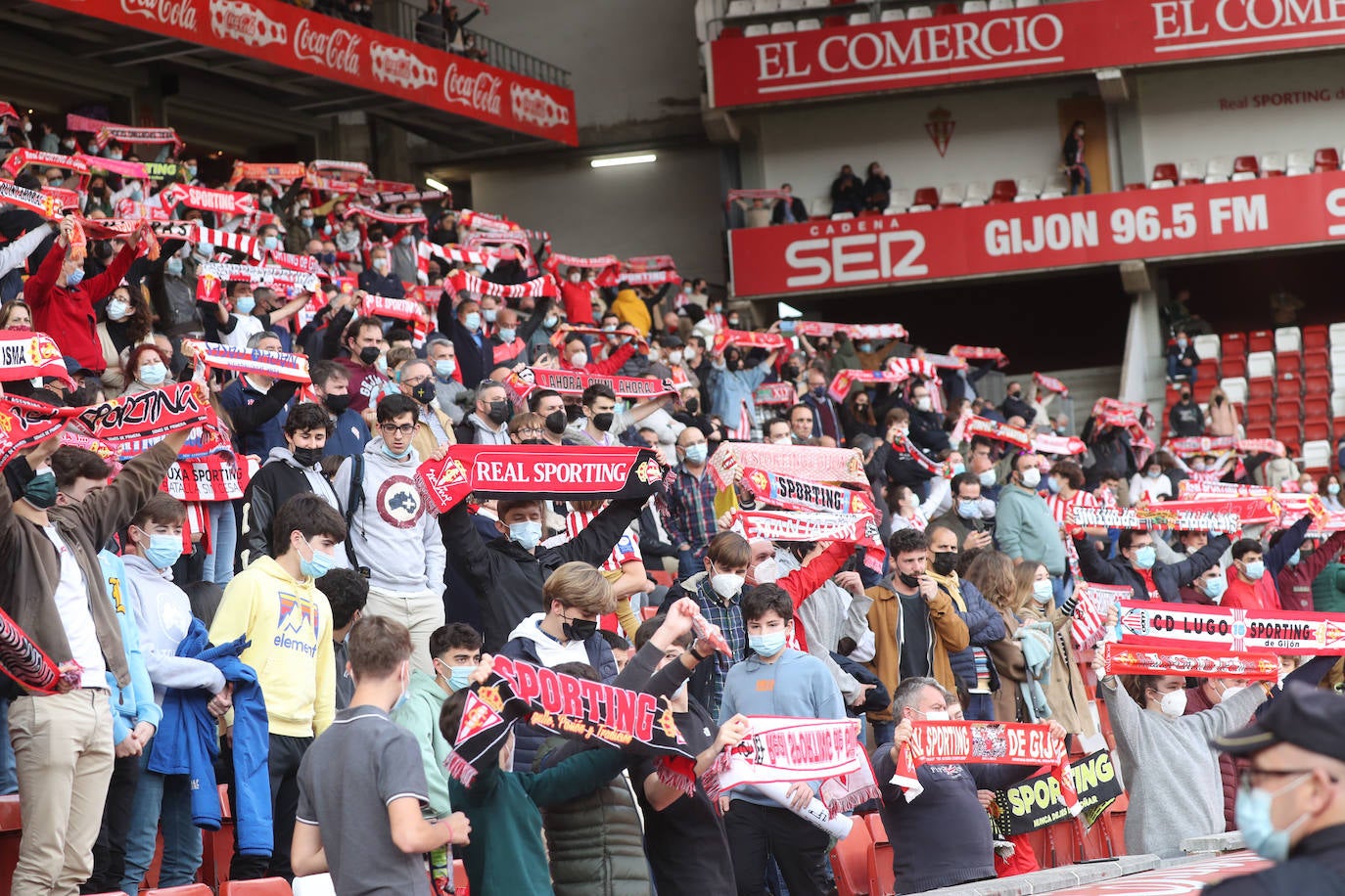 Fotos: ¿Estuviste en el Sporting - Lugo? ¡Búscate!