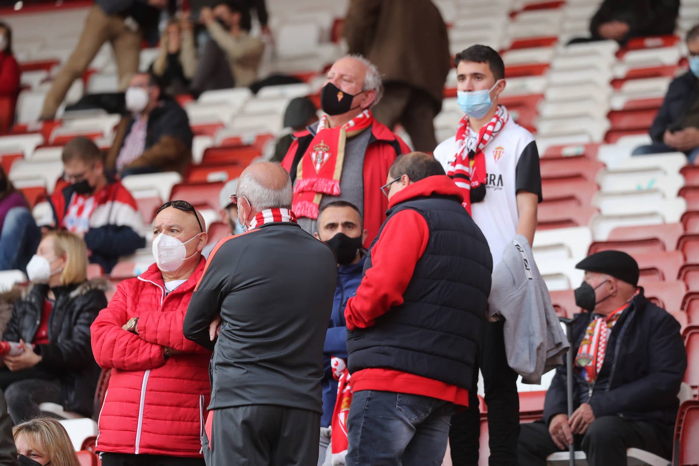 Fotos: ¿Estuviste en el Sporting - Lugo? ¡Búscate!