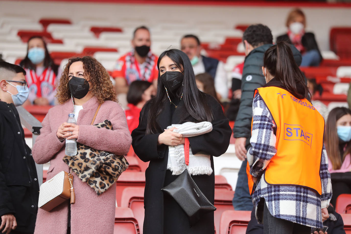 Fotos: ¿Estuviste en el Sporting - Lugo? ¡Búscate!