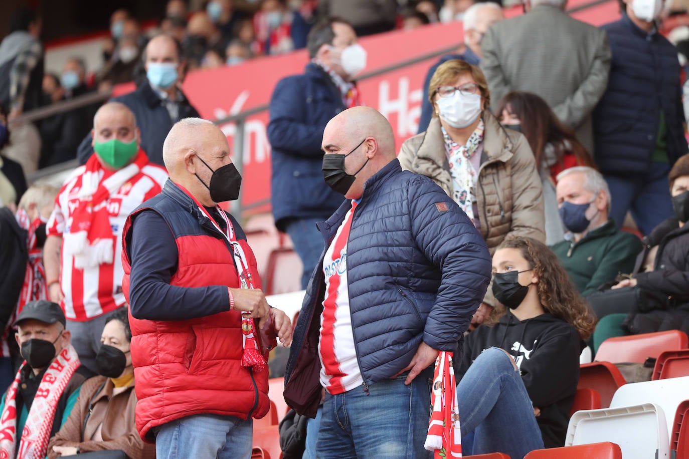 Fotos: ¿Estuviste en el Sporting - Lugo? ¡Búscate!