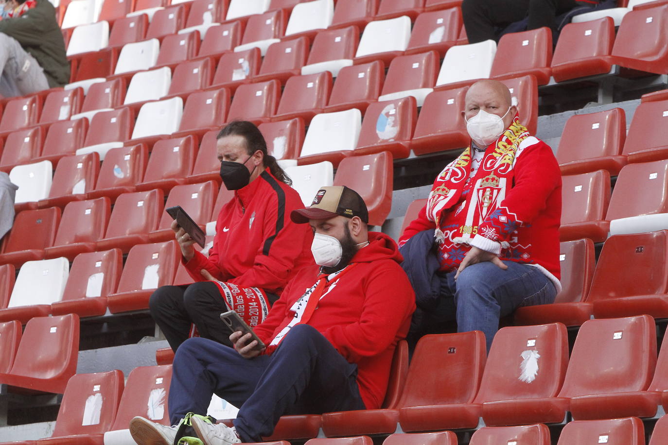 Fotos: ¿Estuviste en el Sporting - Lugo? ¡Búscate!