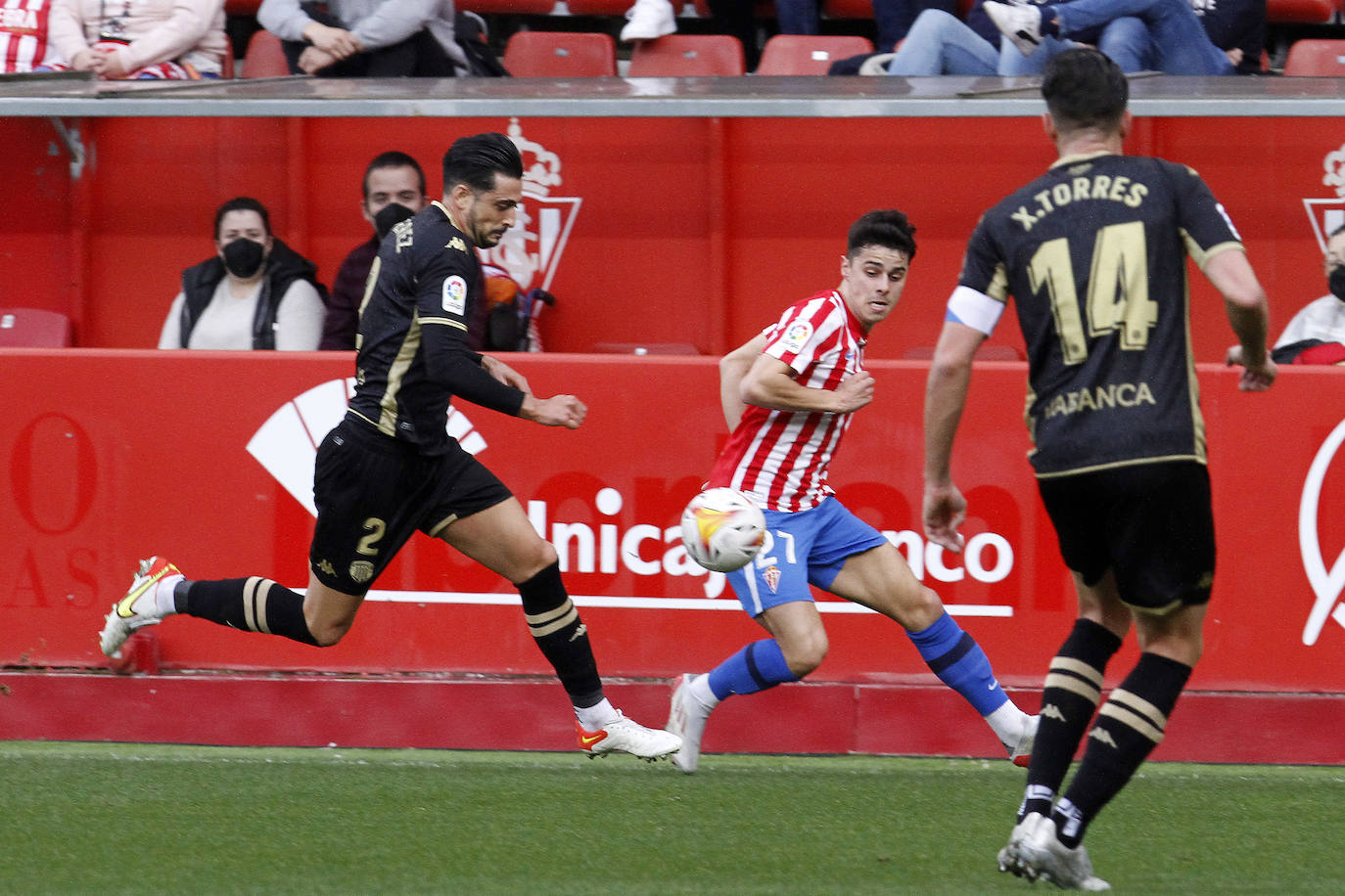 Fotos: Las imágenes de las mejores jugadas del Sporting - Lugo