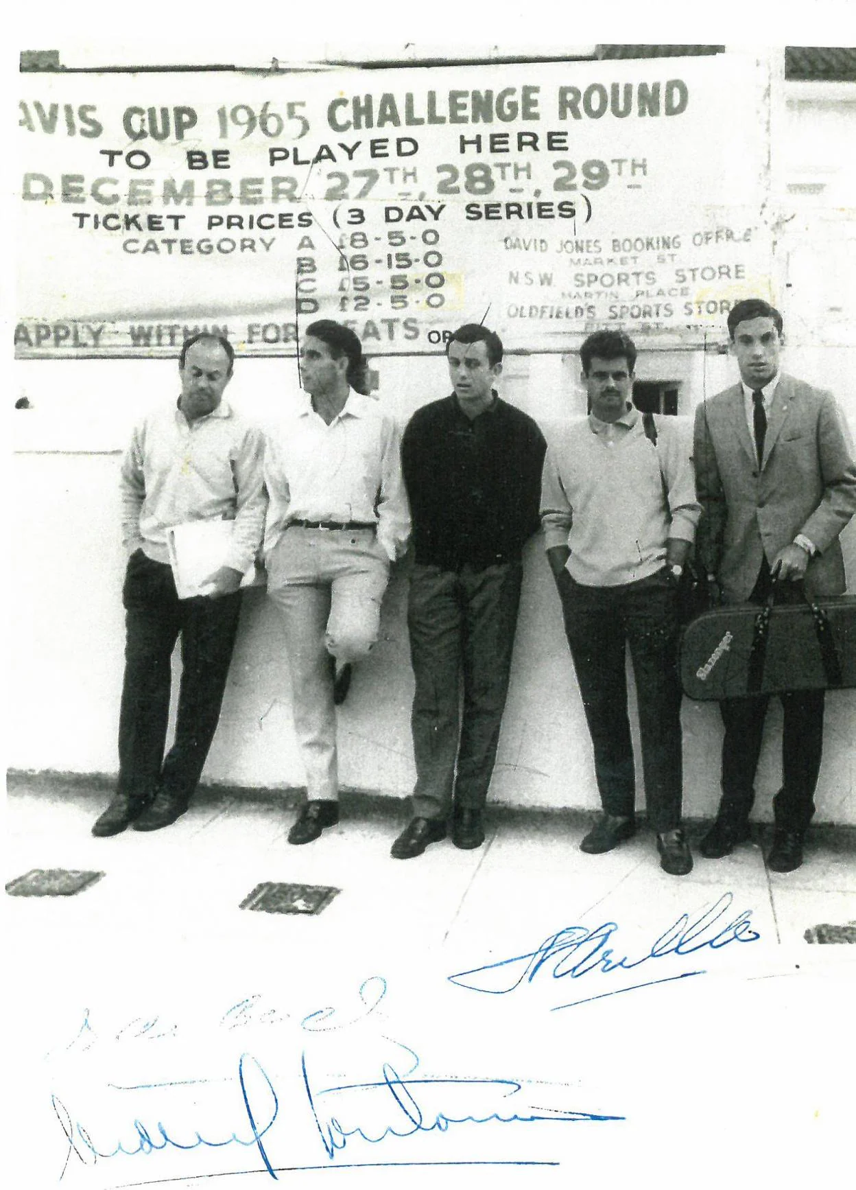 Jaime Bartolí (capitán), con los tenistas Manolo Santana, Alberto Arilla, Juan Manuel Couder y Juan Gisbert, que jugaron la primera final de Copa Davis, frente a Australia, en 1965.