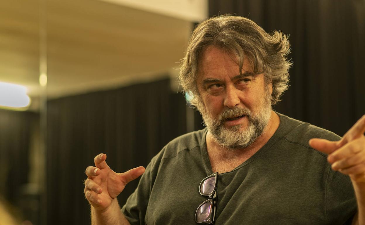 El dramaturgo y director Andrés Lima. 