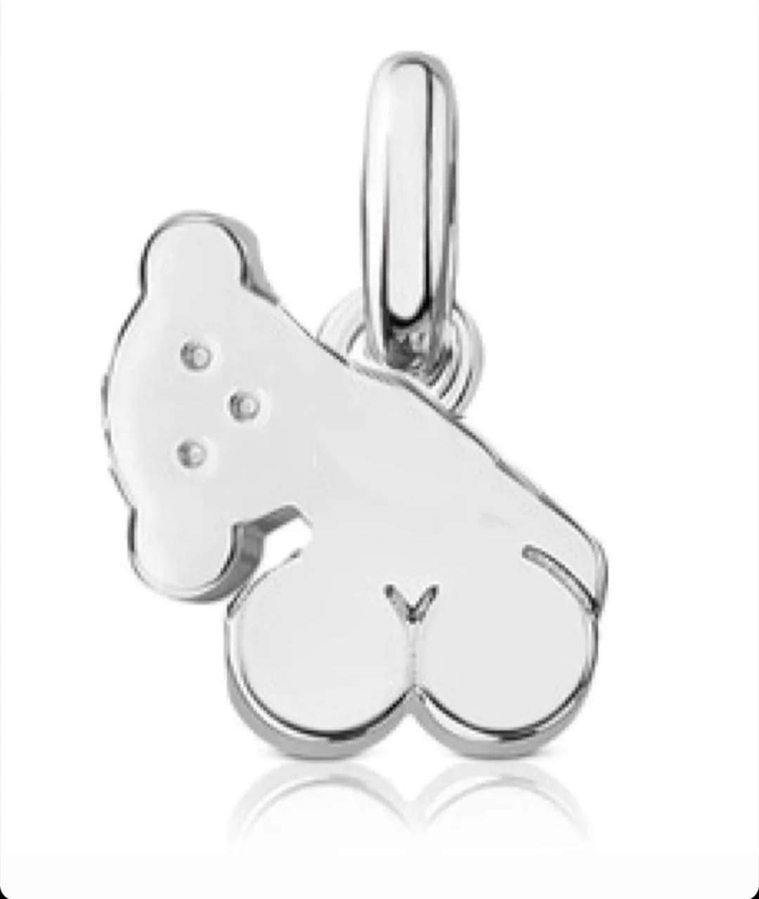 La cabalgata de Reyes Magos de Cádiz ha dado mucho que hablar por culpa de un inesperado protagonista: un oso polar que resultó 'accidentado'. El disfraz tenía la cabeza girada durante el desfile, lo que ha provocado numerosos comentarios y memes. 