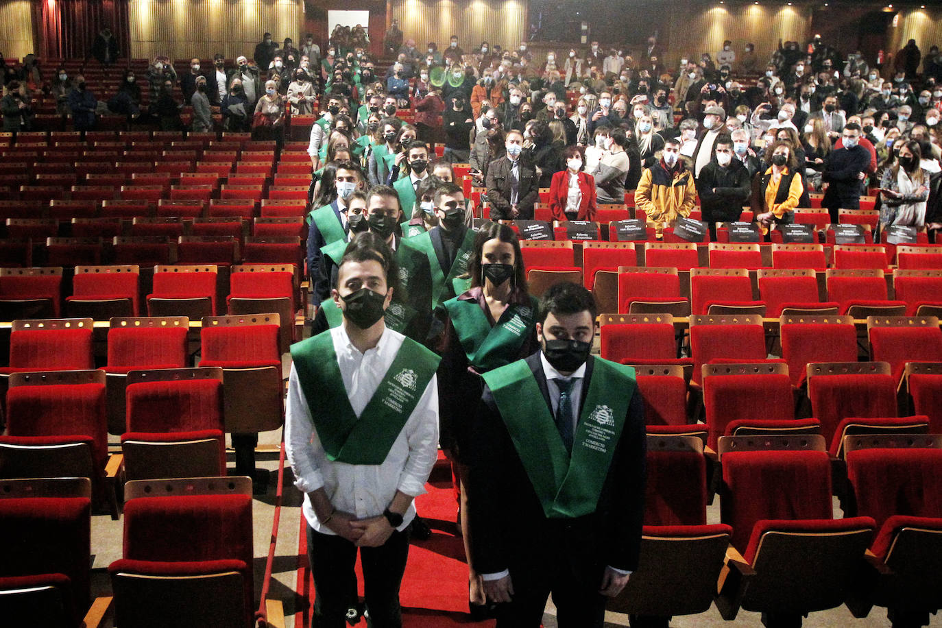 Fotos Graduación Para La Historia De La Facultad De Comercio Turismo Y Ciencias Sociales 4634