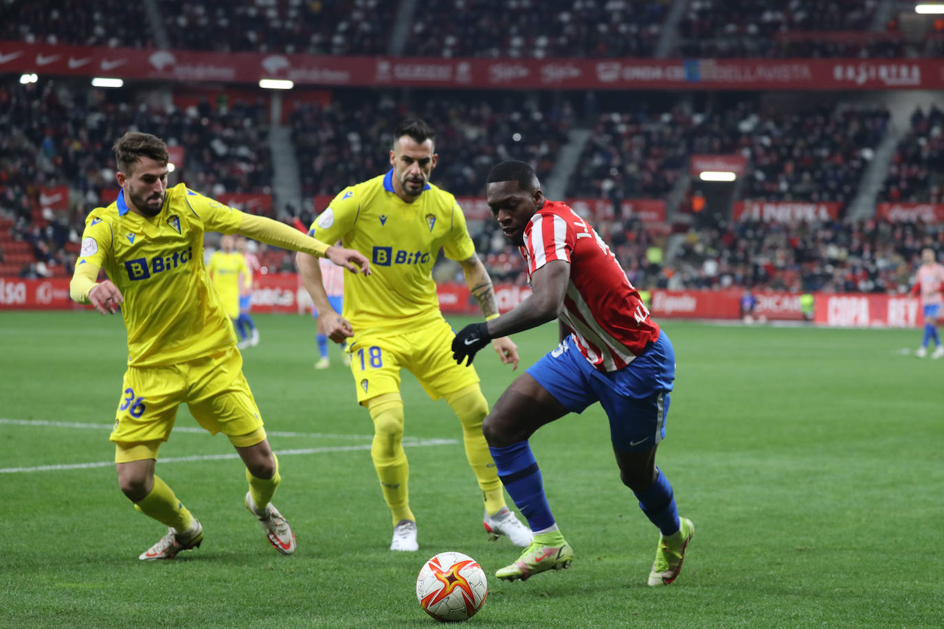 Fotos: Las mejores jugadas del Sporting-Cádiz