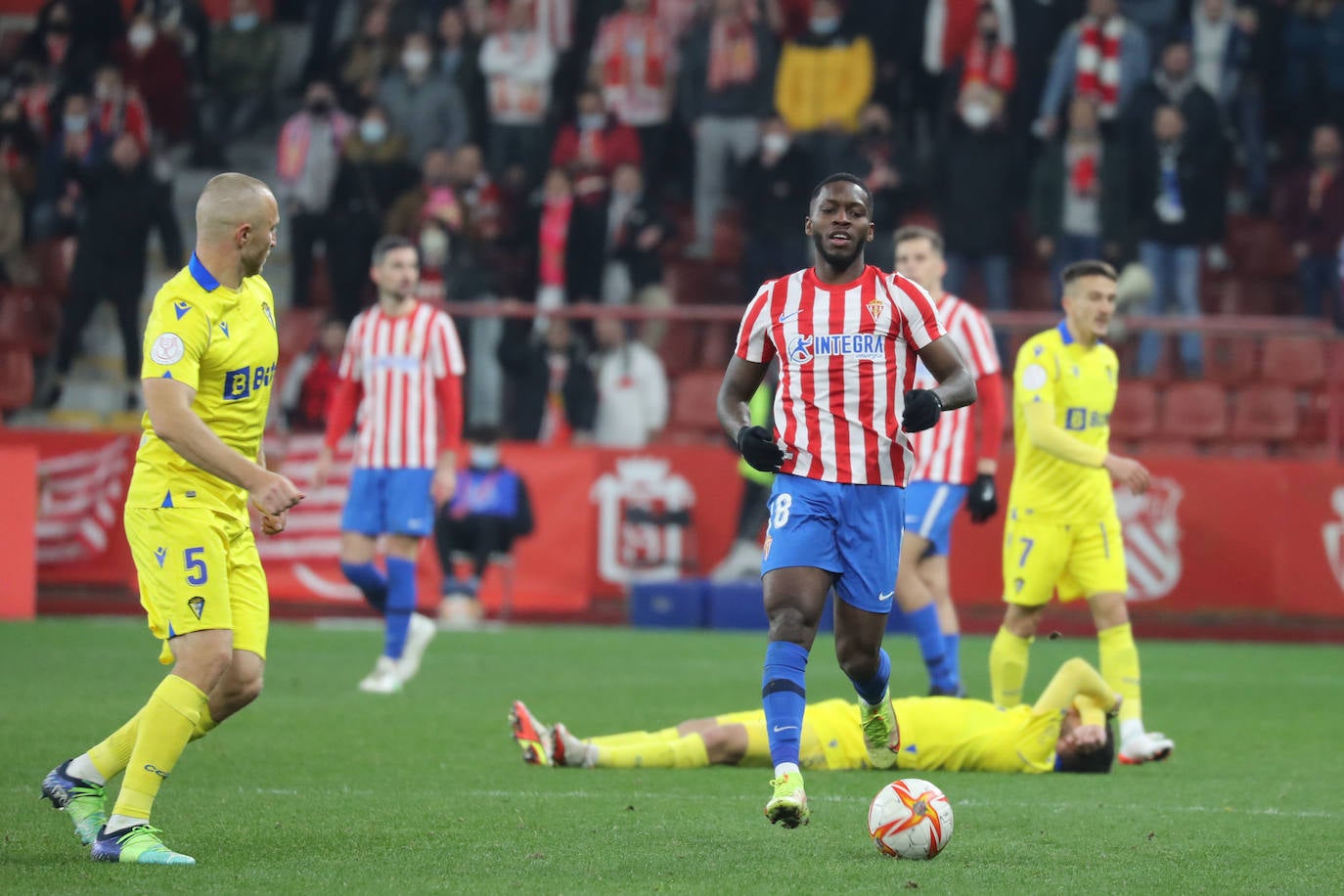 Fotos: Las mejores jugadas del Sporting-Cádiz