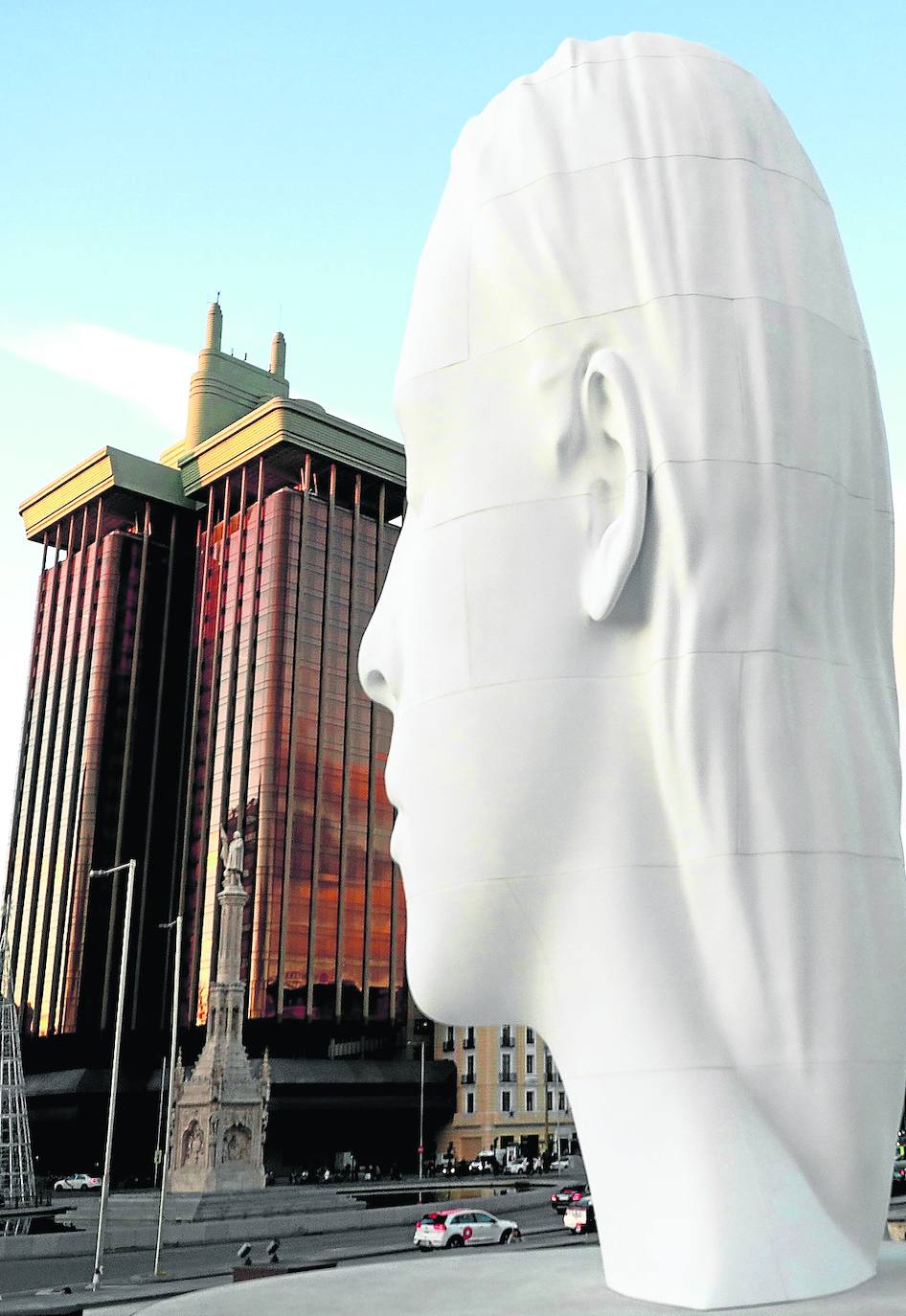 'Julia', de Jaume Plensa, en la madrileña plaza de Colón. 