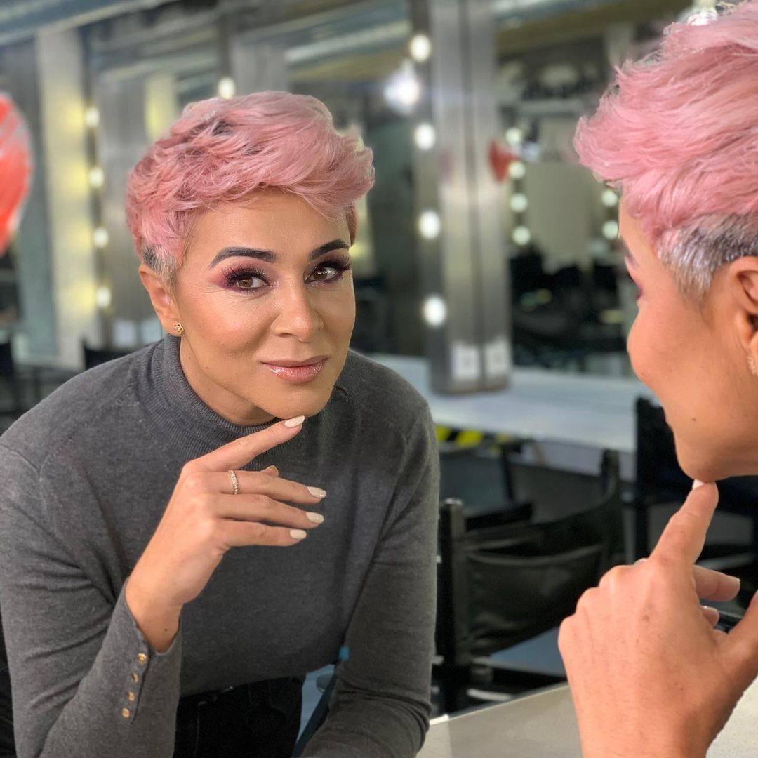 Ana María Aldón se apunta al 'pink hair'