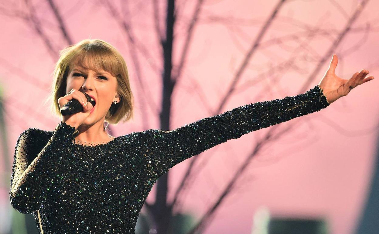La artista Taylor Swift acumula millones de seguidores en todo el mundo.