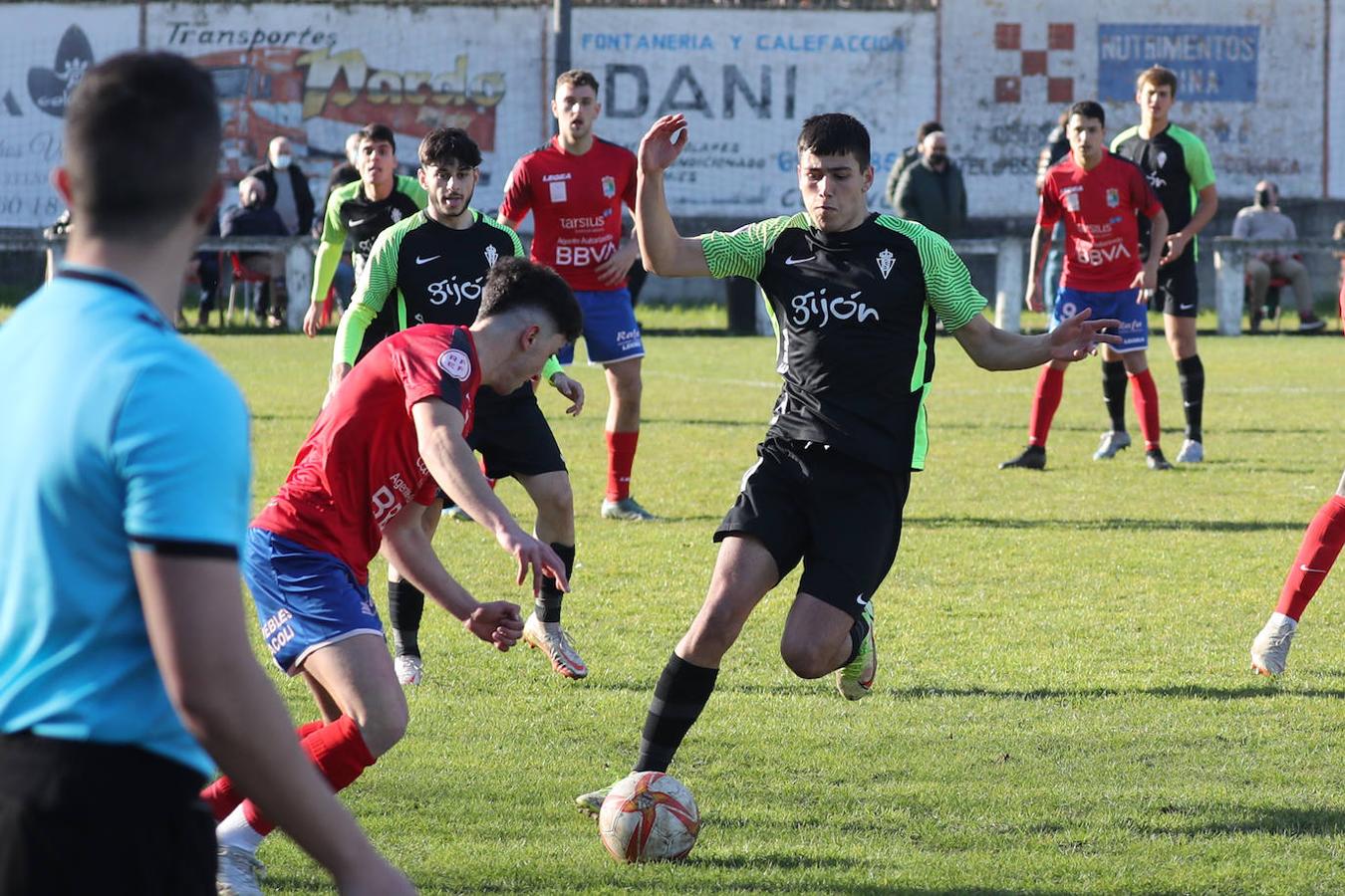 Fotos: Las mejores jugadas del Colunga - Sporting B