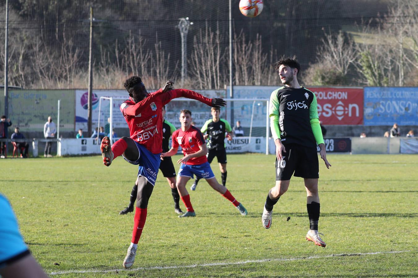 Fotos: Las mejores jugadas del Colunga - Sporting B