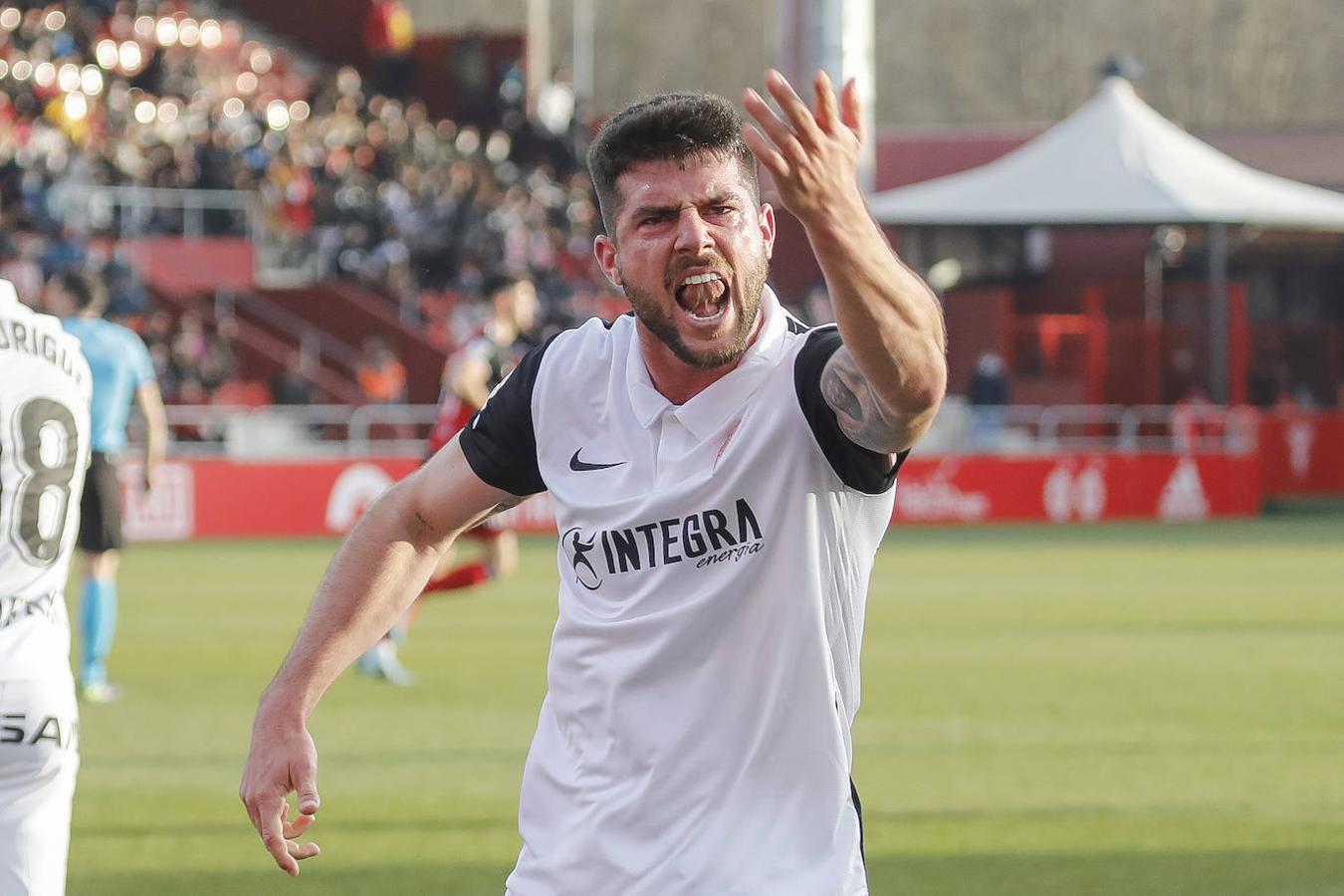 Djuka, Aitor y Rivera firman los tantos rojiblancos en un buen partido de los hombres de Gallego