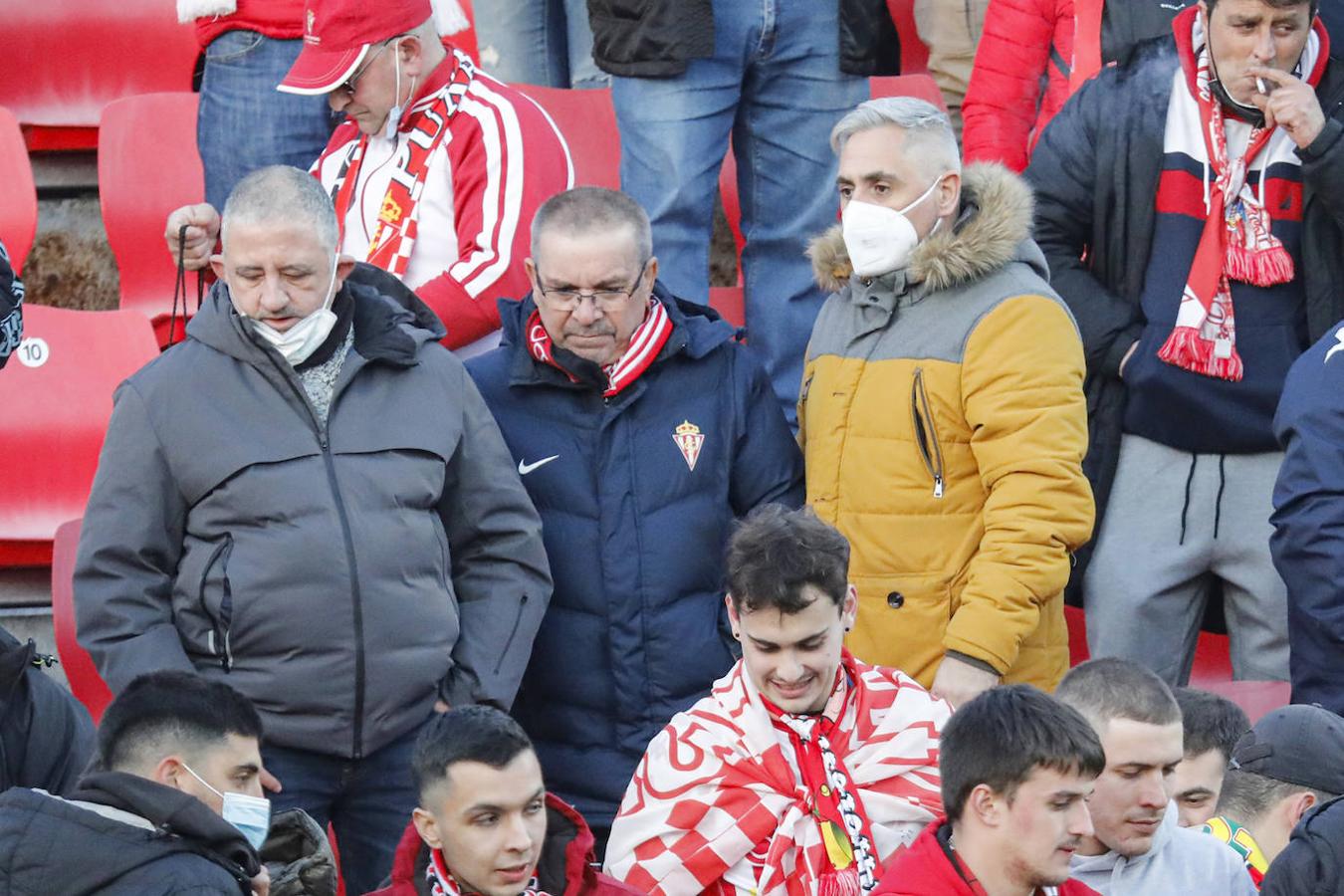 Fotos: ¿Estuviste en el Mirandés - Sporting? ¡Búscate!