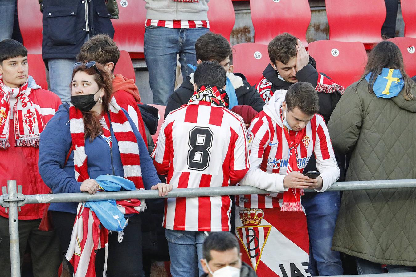 Fotos: ¿Estuviste en el Mirandés - Sporting? ¡Búscate!