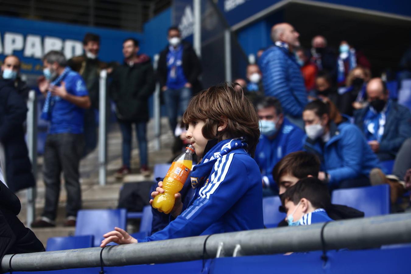 Fotos: ¿Estuviste en el Real Oviedo - Huesca? ¡Búscate!