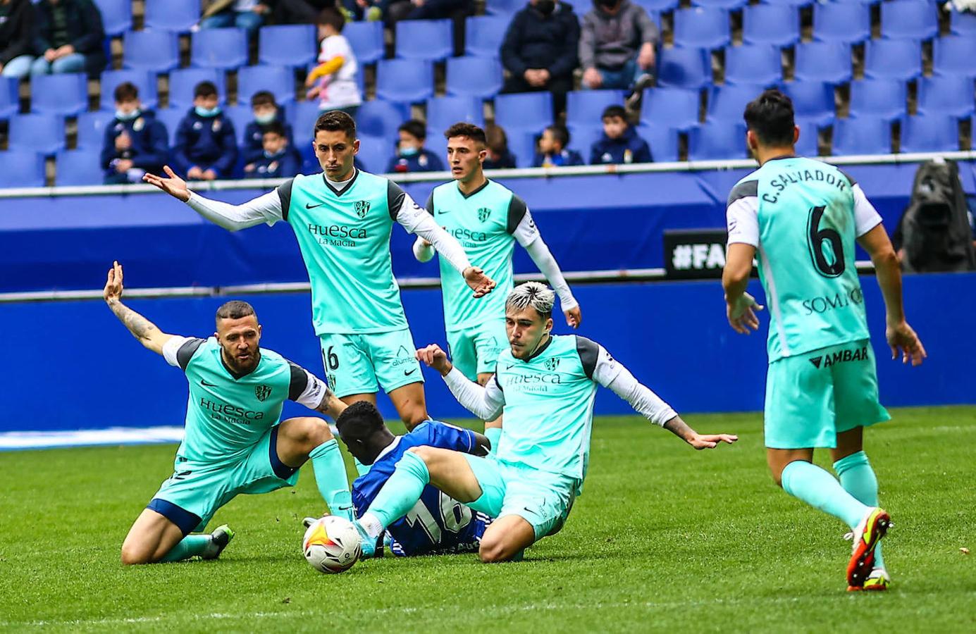 Fotos: Las mejores jugadas entre el Real Oviedo y el Huesca (3-3)