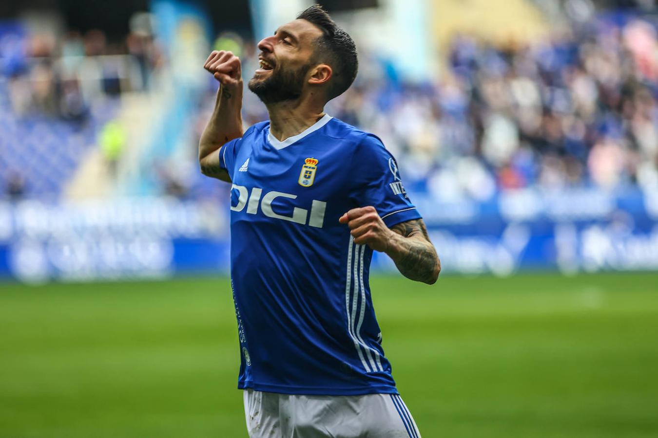 Fotos: Las mejores jugadas entre el Real Oviedo y el Huesca (3-3)