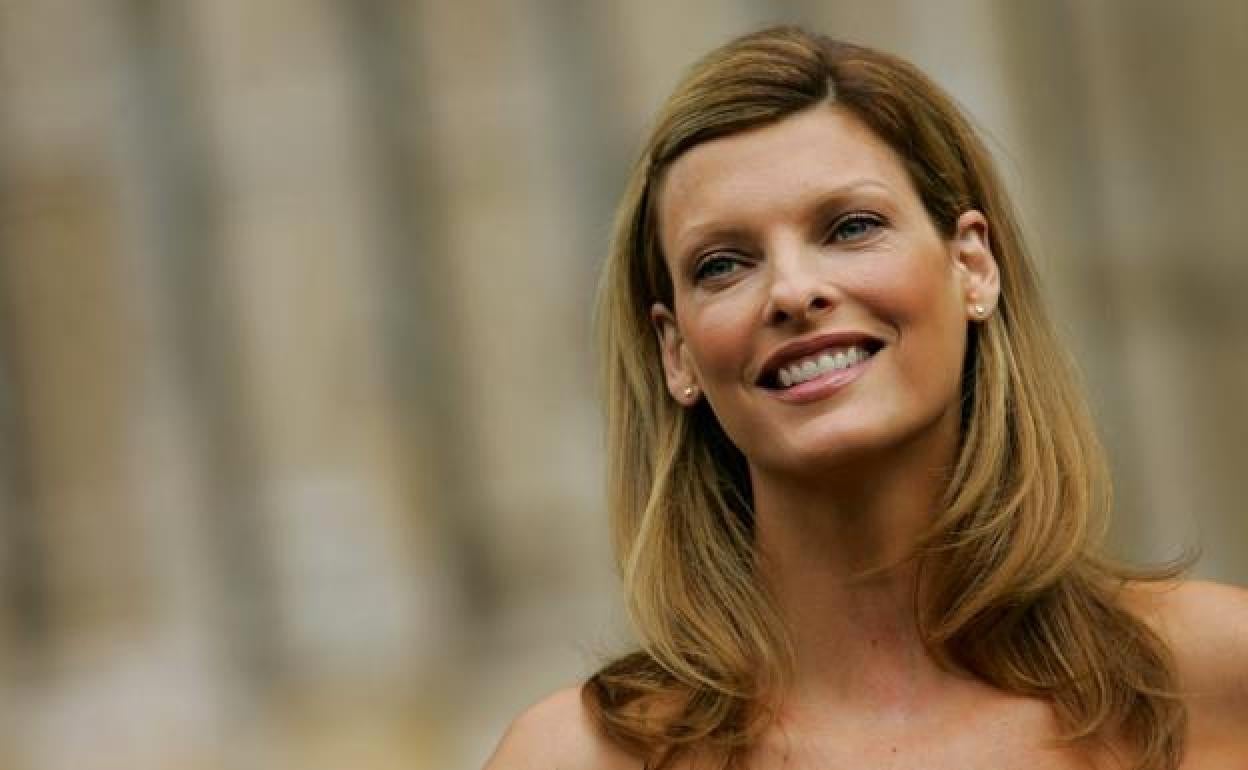 La modelo Linda Evangelista en la semana de la moda de Londres.