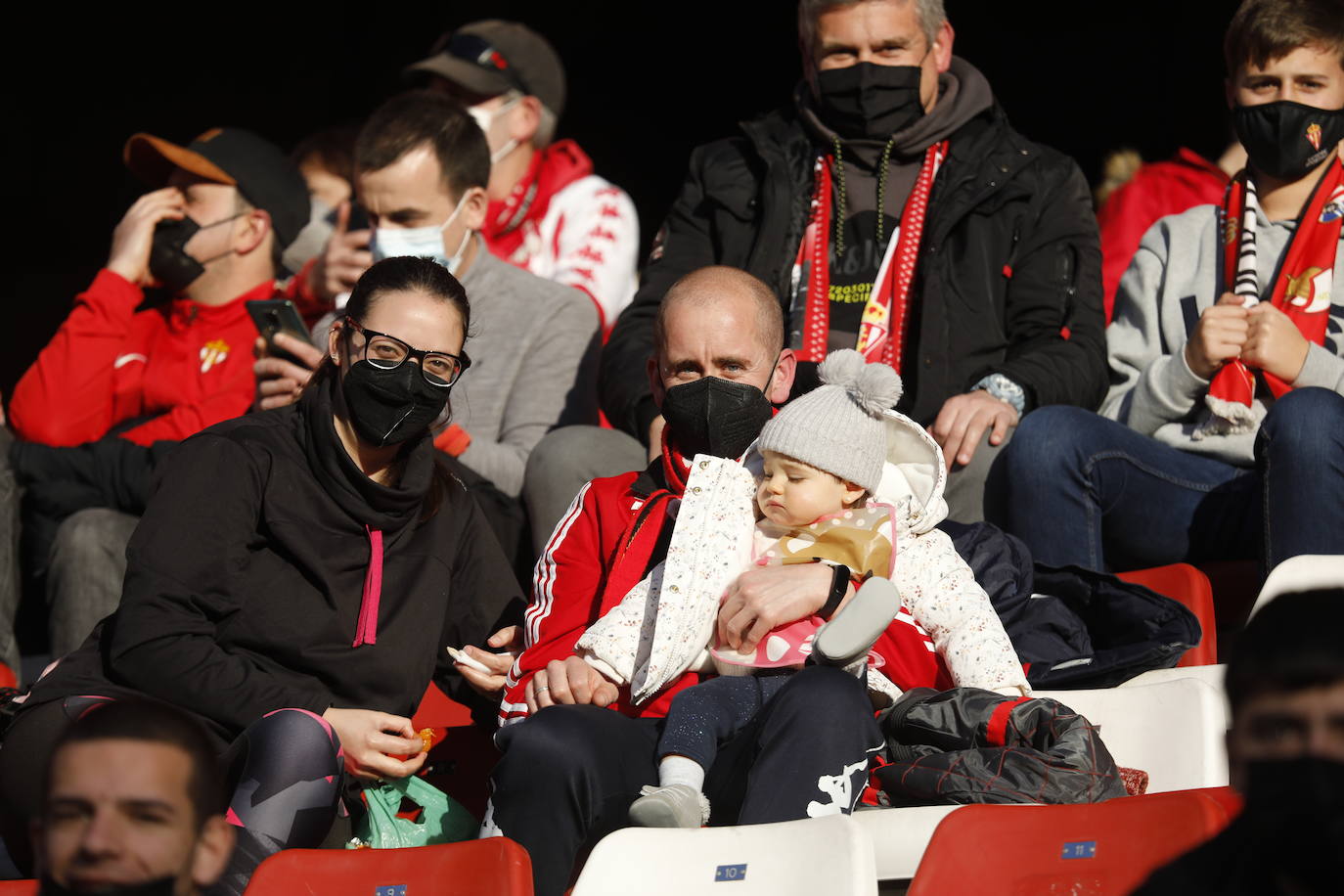 Fotos: ¿Estuviste en el Sporting-Ponferradina? ¡Búscate!