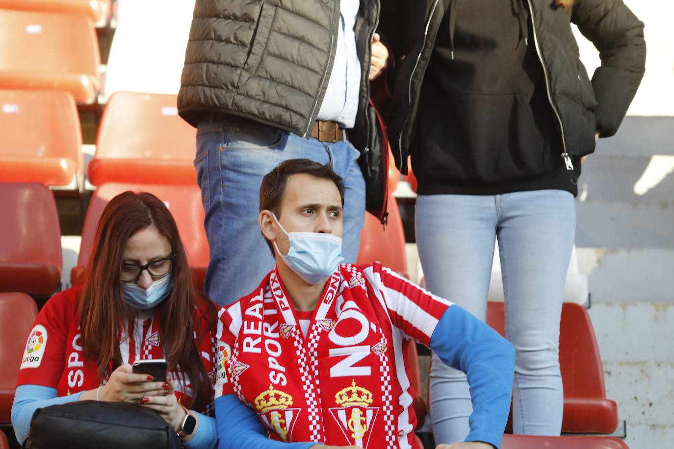 Fotos: ¿Estuviste en el Sporting-Ponferradina? ¡Búscate!