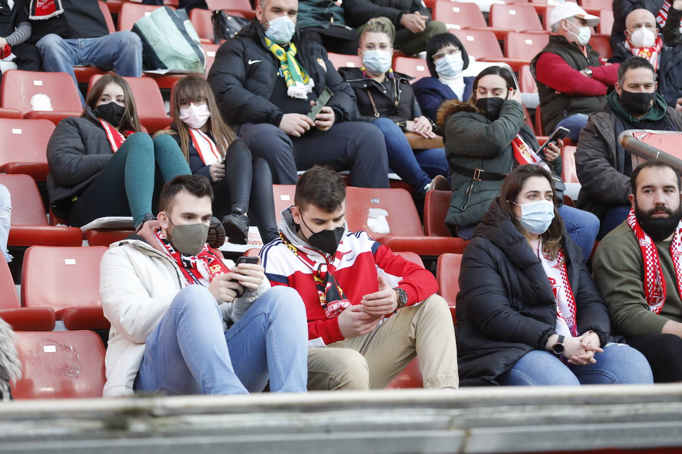 Fotos: ¿Estuviste en el Sporting-Ponferradina? ¡Búscate!