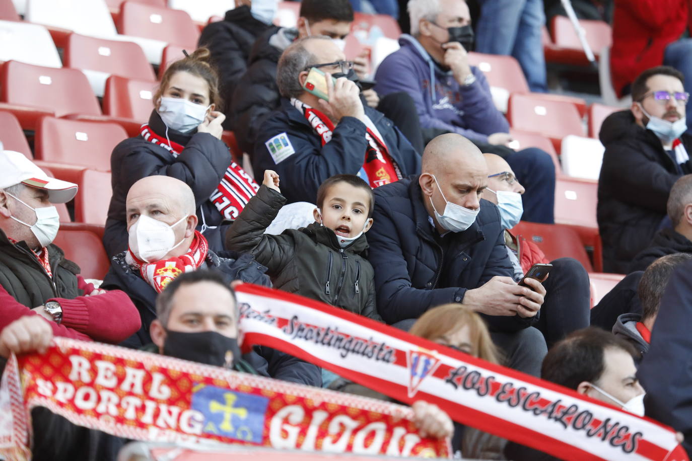 Fotos: ¿Estuviste en el Sporting-Ponferradina? ¡Búscate!