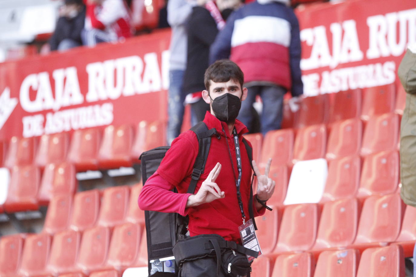 Fotos: ¿Estuviste en el Sporting-Ponferradina? ¡Búscate!