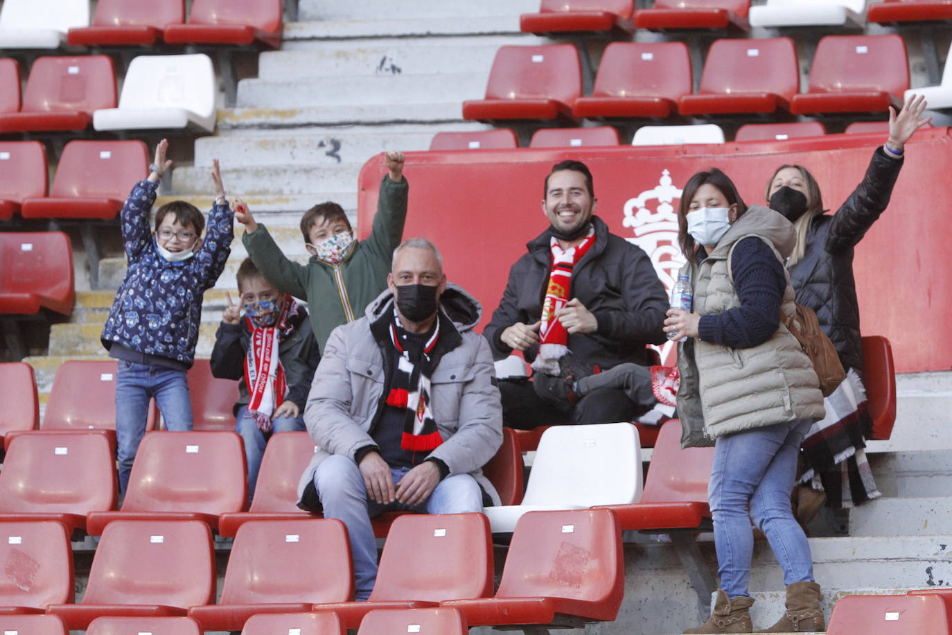 Fotos: ¿Estuviste en el Sporting-Ponferradina? ¡Búscate!