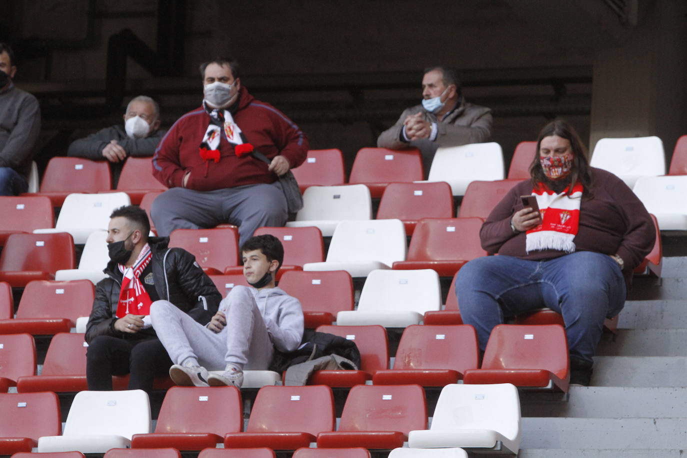 Fotos: ¿Estuviste en el Sporting-Ponferradina? ¡Búscate!