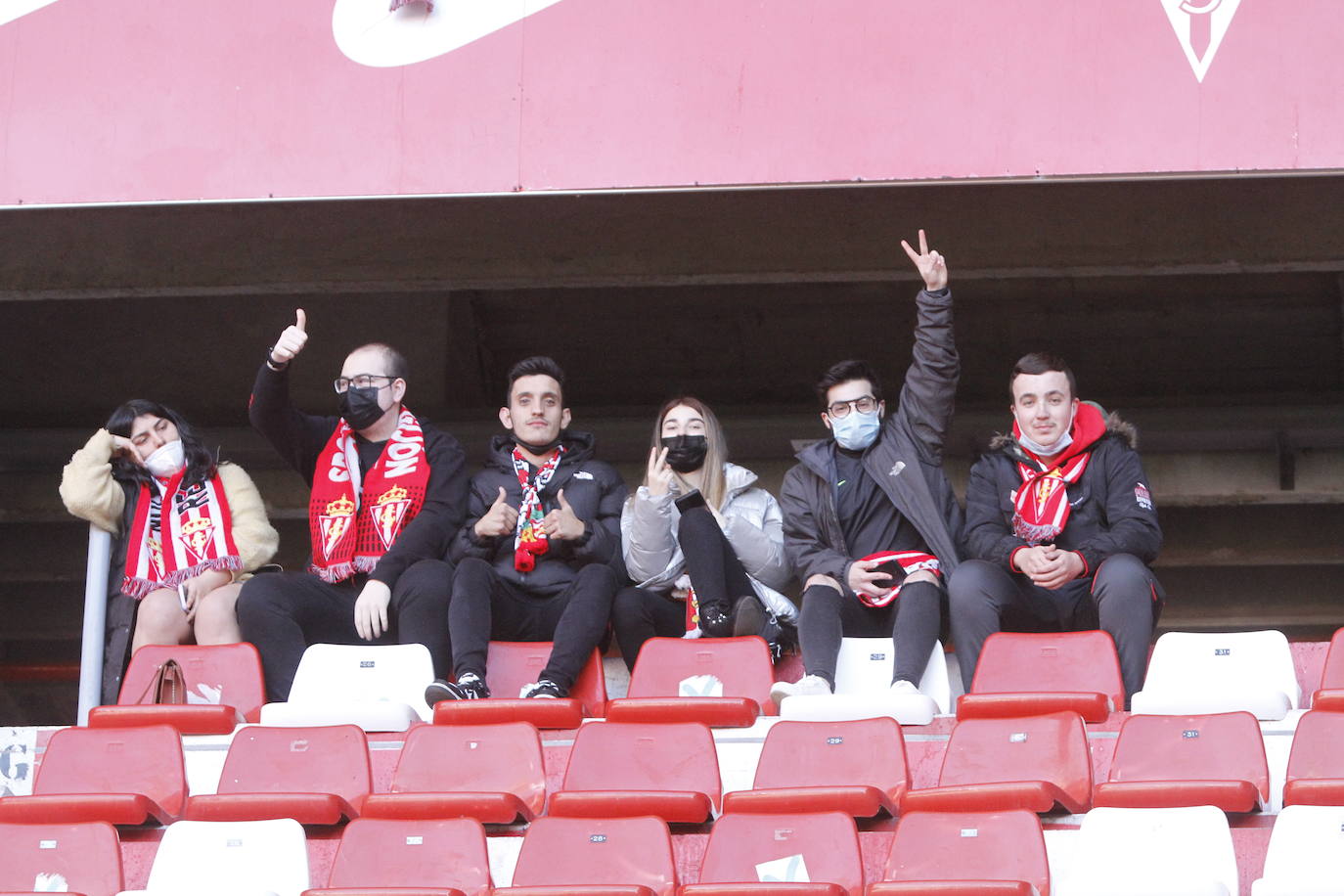 Fotos: ¿Estuviste en el Sporting-Ponferradina? ¡Búscate!