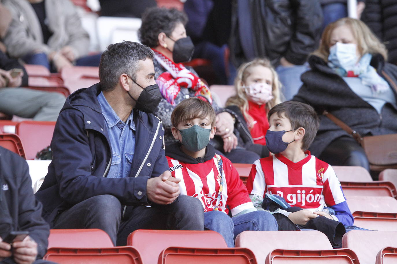 Fotos: ¿Estuviste en el Sporting-Ponferradina? ¡Búscate!