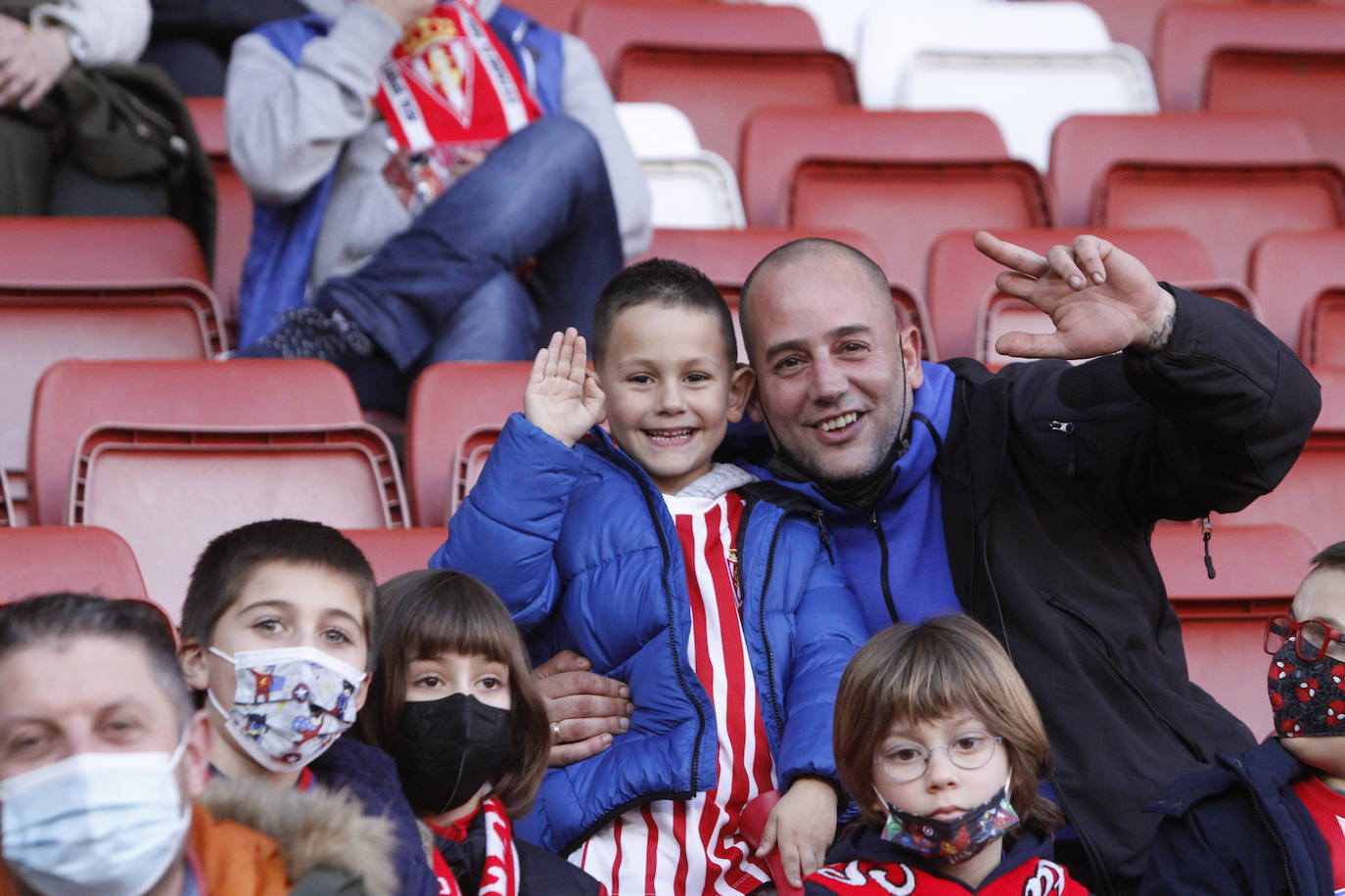 Fotos: ¿Estuviste en el Sporting-Ponferradina? ¡Búscate!