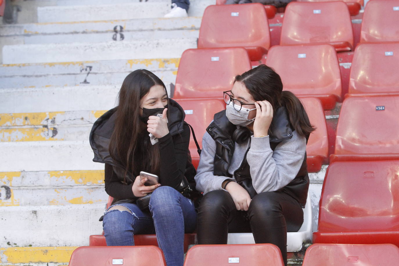 Fotos: ¿Estuviste en el Sporting-Ponferradina? ¡Búscate!