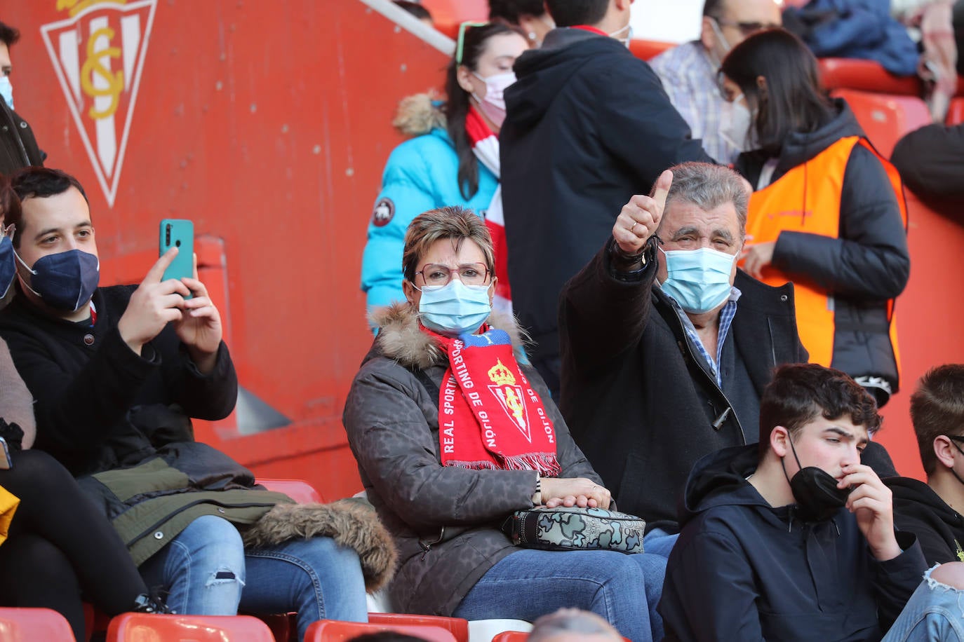 Fotos: ¿Estuviste en el Sporting-Ponferradina? ¡Búscate!