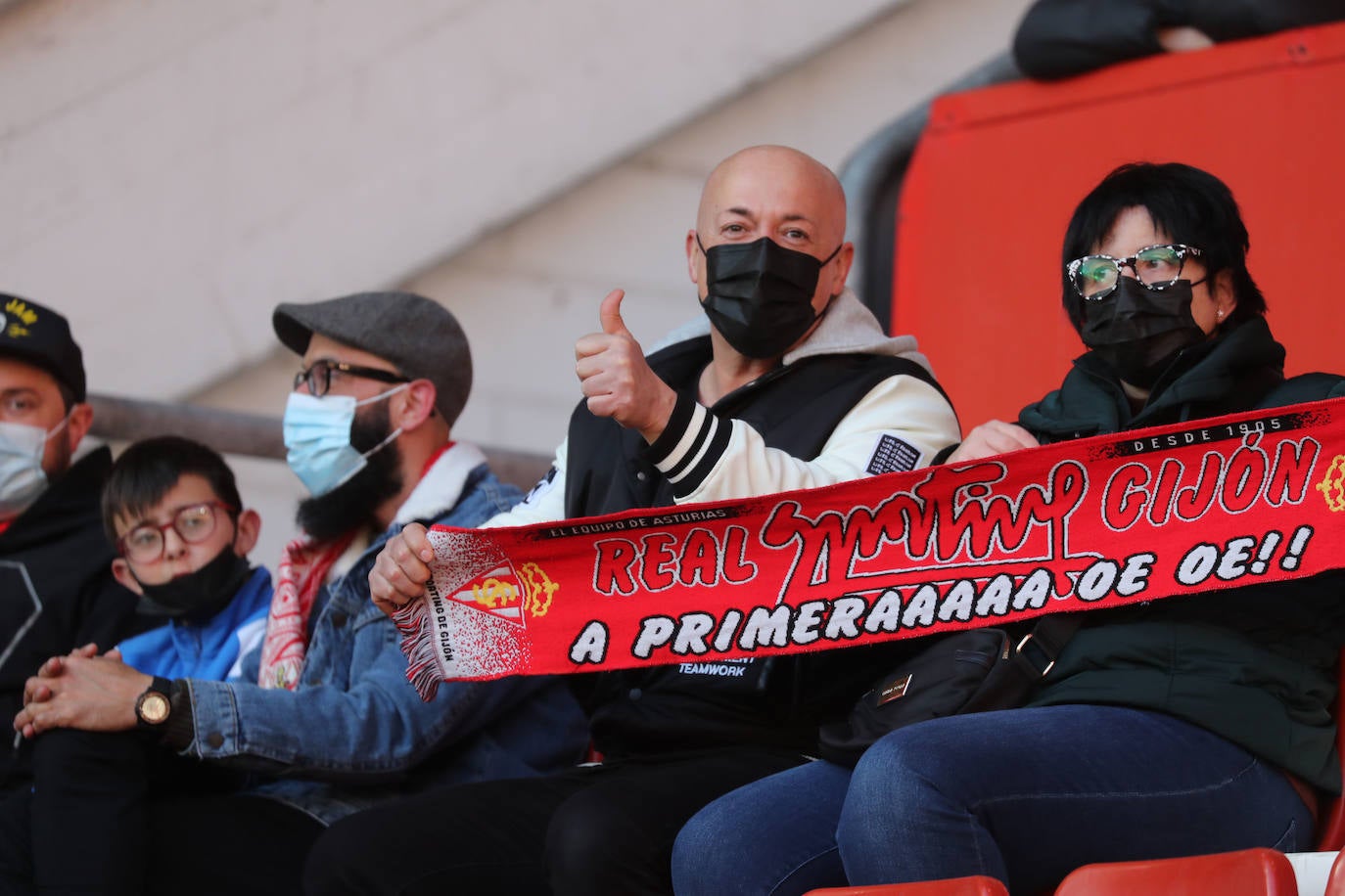 Fotos: ¿Estuviste en el Sporting-Ponferradina? ¡Búscate!