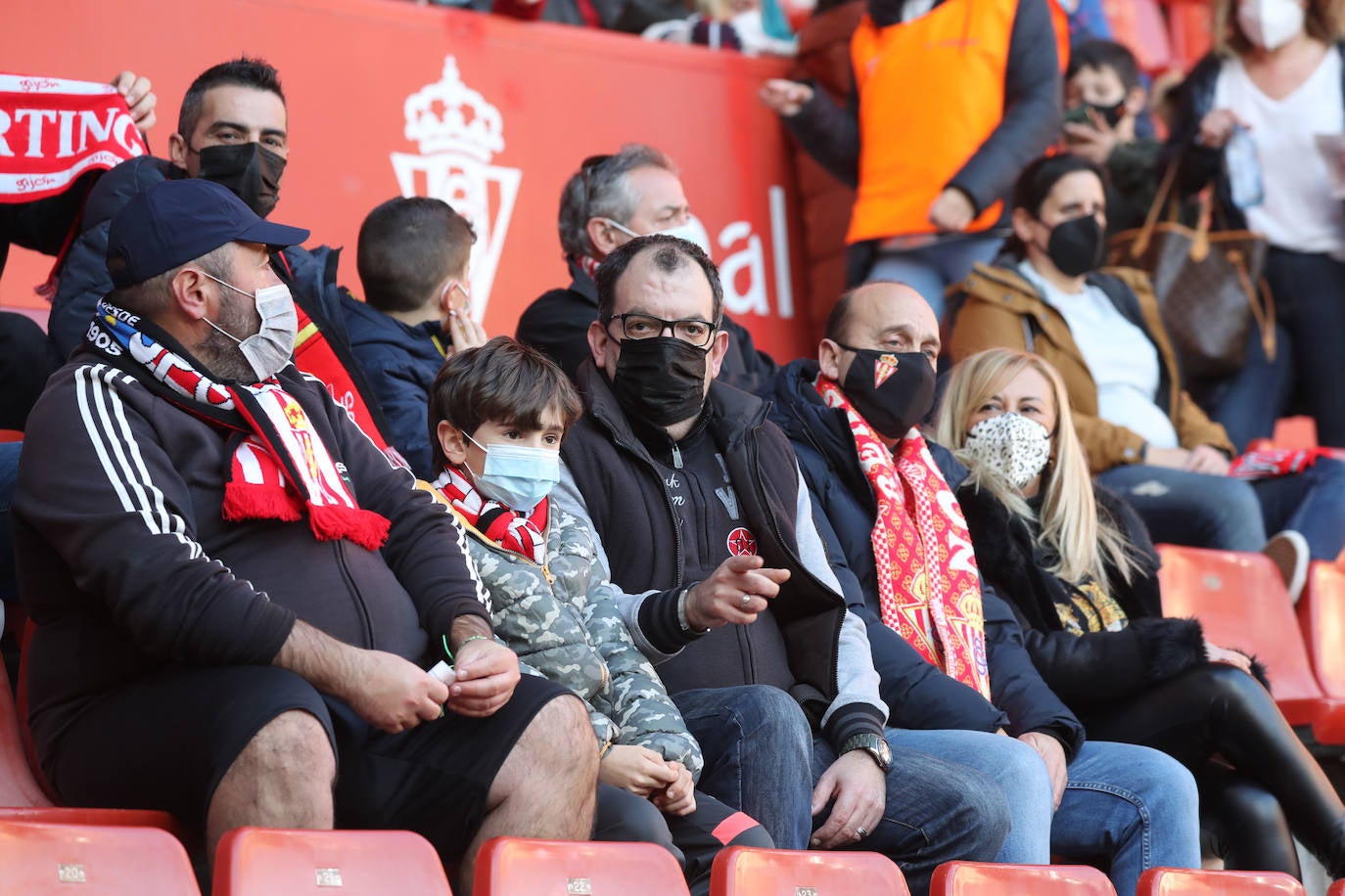 Fotos: ¿Estuviste en el Sporting-Ponferradina? ¡Búscate!