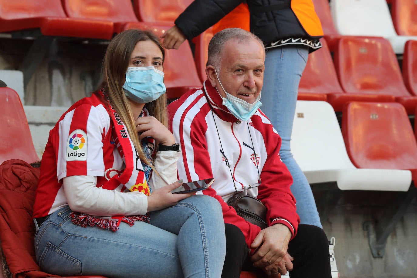 Fotos: ¿Estuviste en el Sporting-Ponferradina? ¡Búscate!