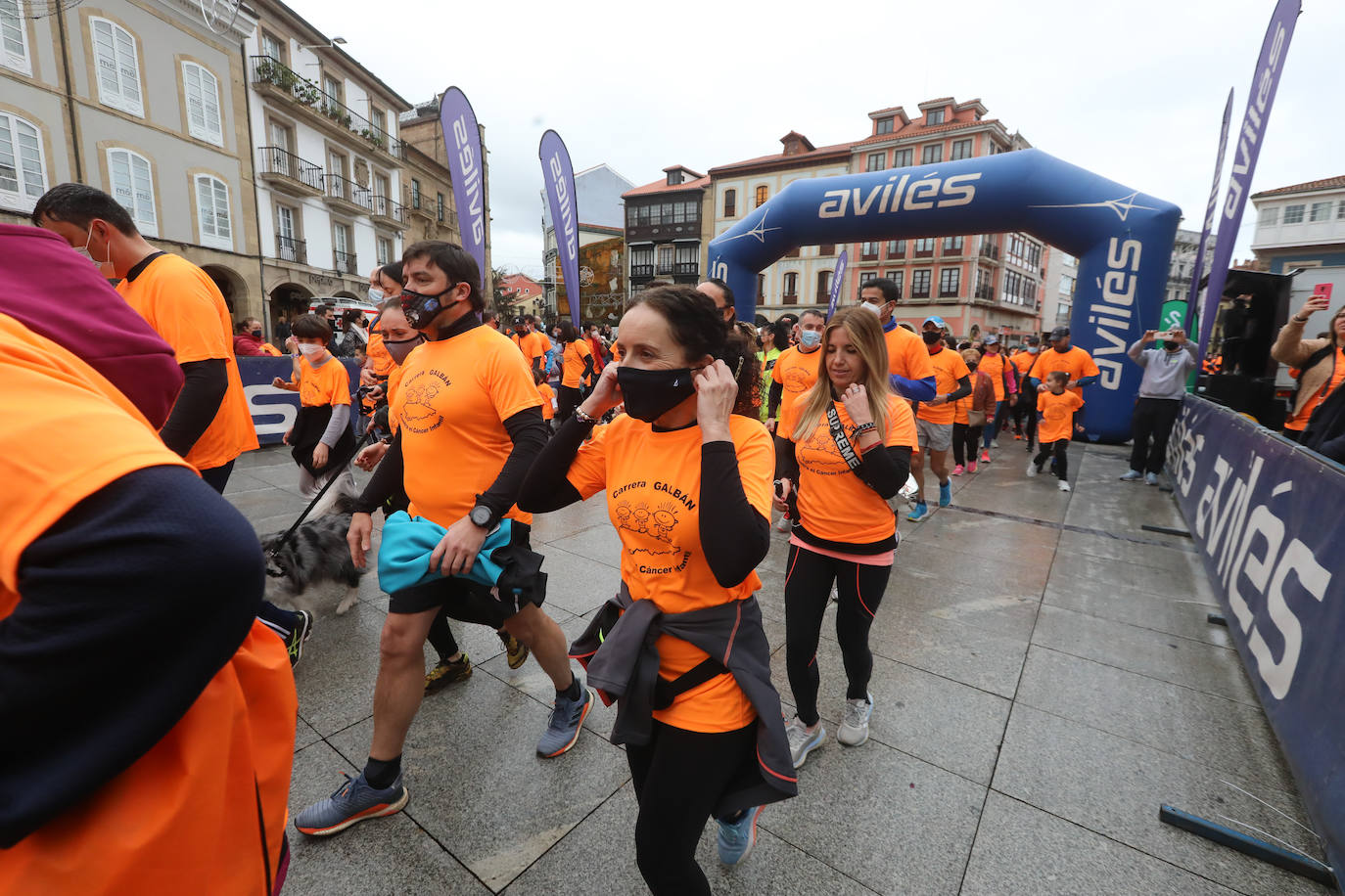 52 concejos de la región se visten de naranja en una carrera colectiva contra el cáncer infantil, organizada por la Asociación Galbán. El objetivo, recaudar fondos para promover la investigación bajo el lema «Una mejor supervivencia es posible». 