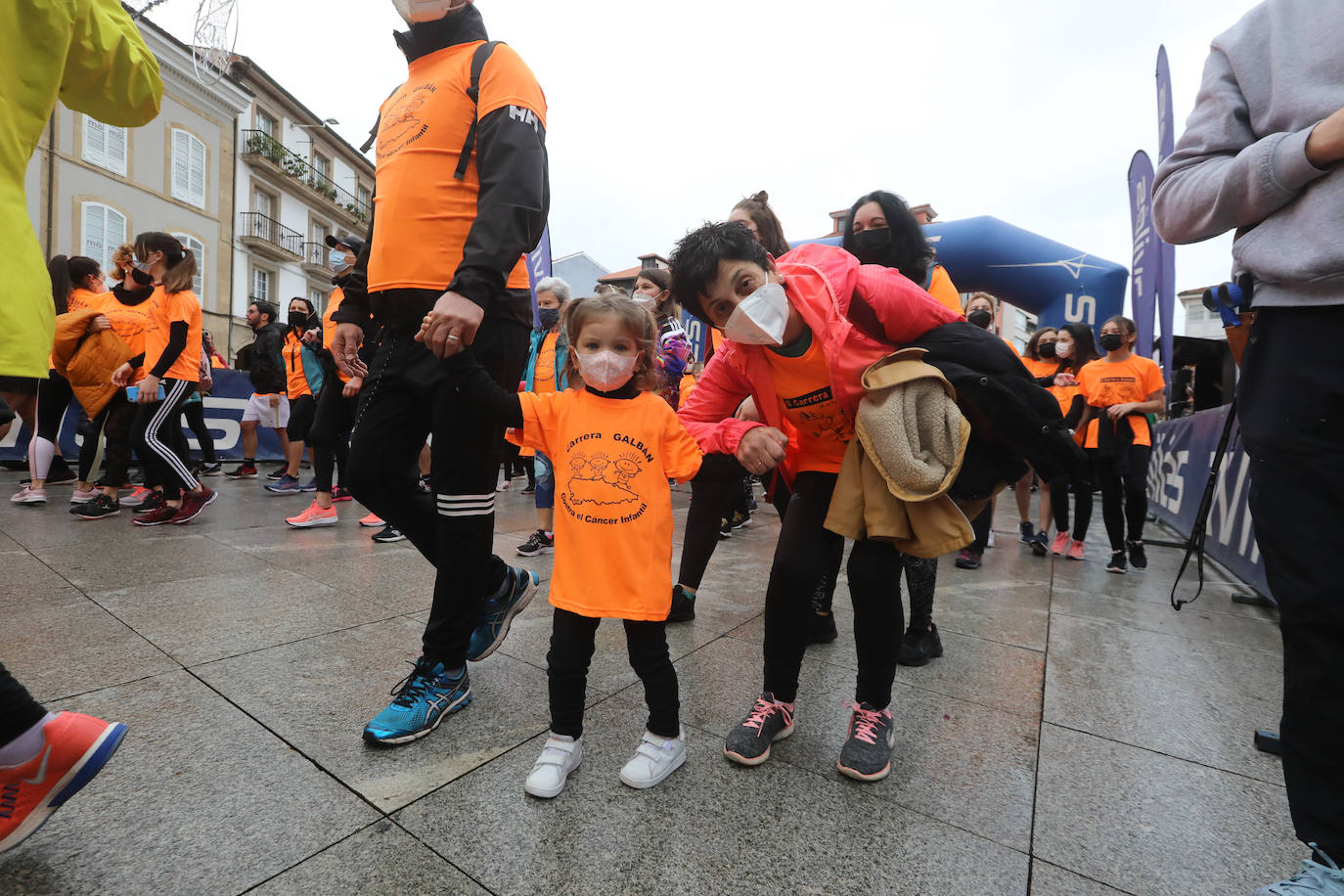 52 concejos de la región se visten de naranja en una carrera colectiva contra el cáncer infantil, organizada por la Asociación Galbán. El objetivo, recaudar fondos para promover la investigación bajo el lema «Una mejor supervivencia es posible». 