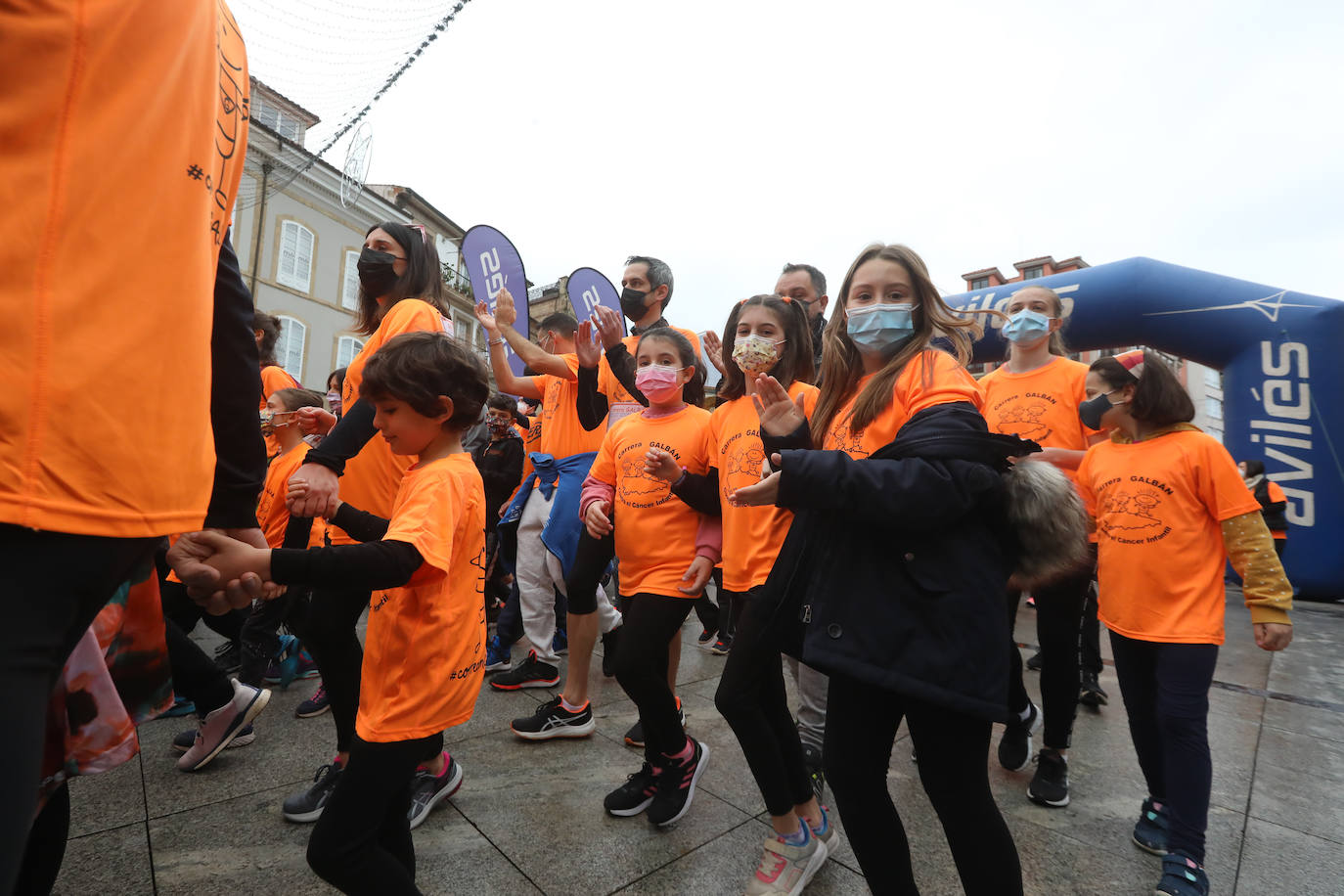 52 concejos de la región se visten de naranja en una carrera colectiva contra el cáncer infantil, organizada por la Asociación Galbán. El objetivo, recaudar fondos para promover la investigación bajo el lema «Una mejor supervivencia es posible». 