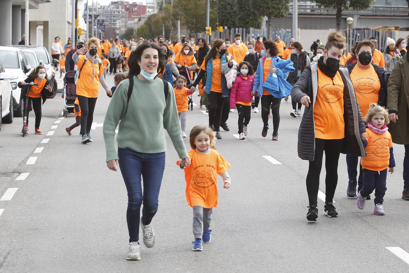 52 concejos de la región se visten de naranja en una carrera colectiva contra el cáncer infantil, organizada por la Asociación Galbán. El objetivo, recaudar fondos para promover la investigación bajo el lema «Una mejor supervivencia es posible». 