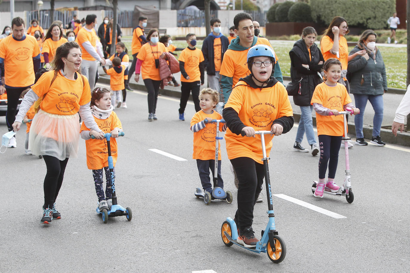 52 concejos de la región se visten de naranja en una carrera colectiva contra el cáncer infantil, organizada por la Asociación Galbán. El objetivo, recaudar fondos para promover la investigación bajo el lema «Una mejor supervivencia es posible». 