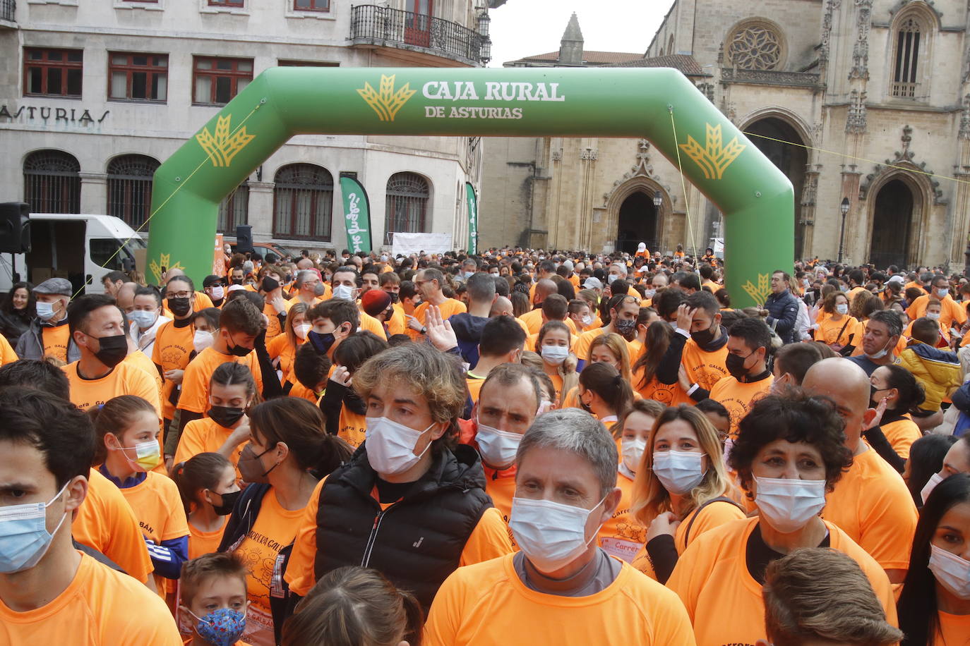 52 concejos de la región se visten de naranja en una carrera colectiva contra el cáncer infantil, organizada por la Asociación Galbán. El objetivo, recaudar fondos para promover la investigación bajo el lema «Una mejor supervivencia es posible». 