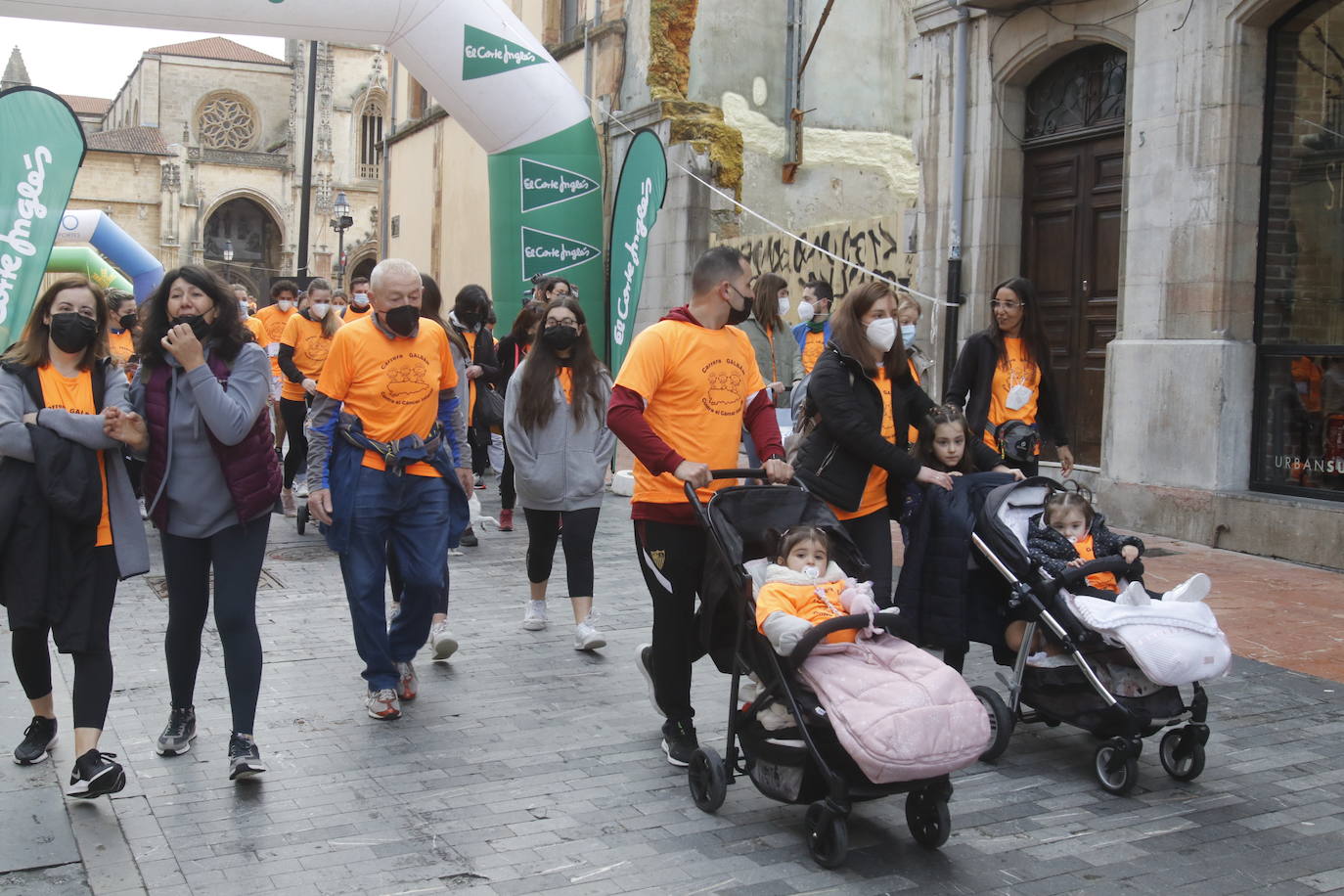 52 concejos de la región se visten de naranja en una carrera colectiva contra el cáncer infantil, organizada por la Asociación Galbán. El objetivo, recaudar fondos para promover la investigación bajo el lema «Una mejor supervivencia es posible». 