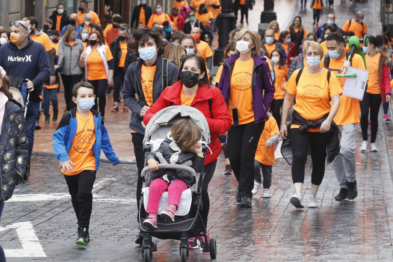 52 concejos de la región se visten de naranja en una carrera colectiva contra el cáncer infantil, organizada por la Asociación Galbán. El objetivo, recaudar fondos para promover la investigación bajo el lema «Una mejor supervivencia es posible». 