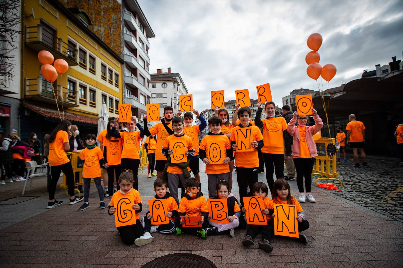 52 concejos de la región se visten de naranja en una carrera colectiva contra el cáncer infantil, organizada por la Asociación Galbán. El objetivo, recaudar fondos para promover la investigación bajo el lema «Una mejor supervivencia es posible». 